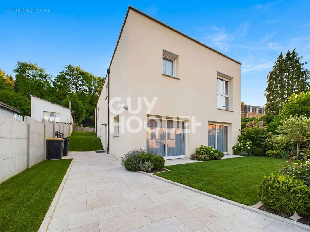 Maison à CAUDEBEC-LES-ELBEUF