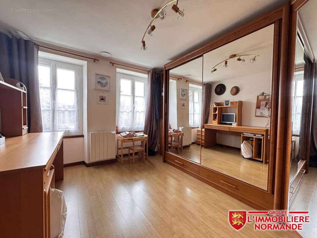 Maison à SAINT-MARCEL