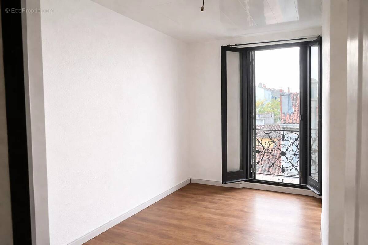 Appartement à MARSEILLE-15E
