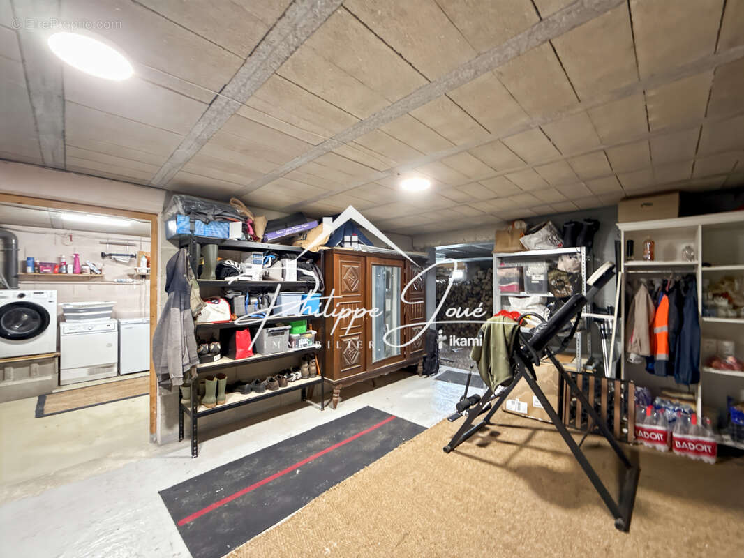 Maison à THORIGNY-SUR-OREUSE