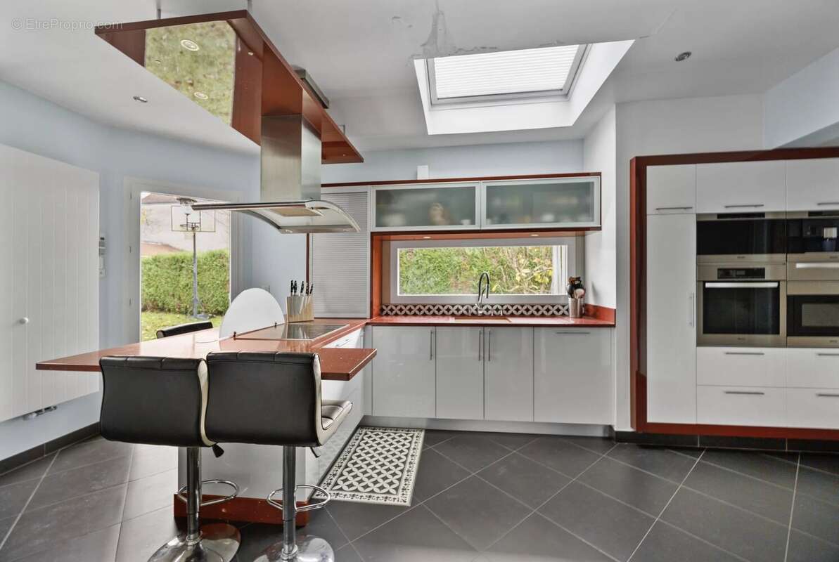 Maison à MONTEVRAIN