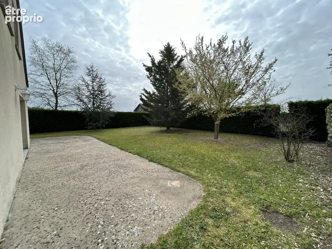 Spacieux pavillon dans le centre d'ALLONNES - photo 1