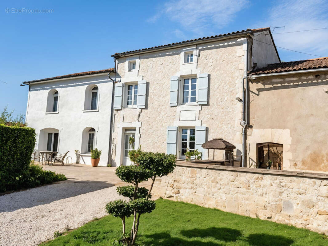 Maison à BUNZAC