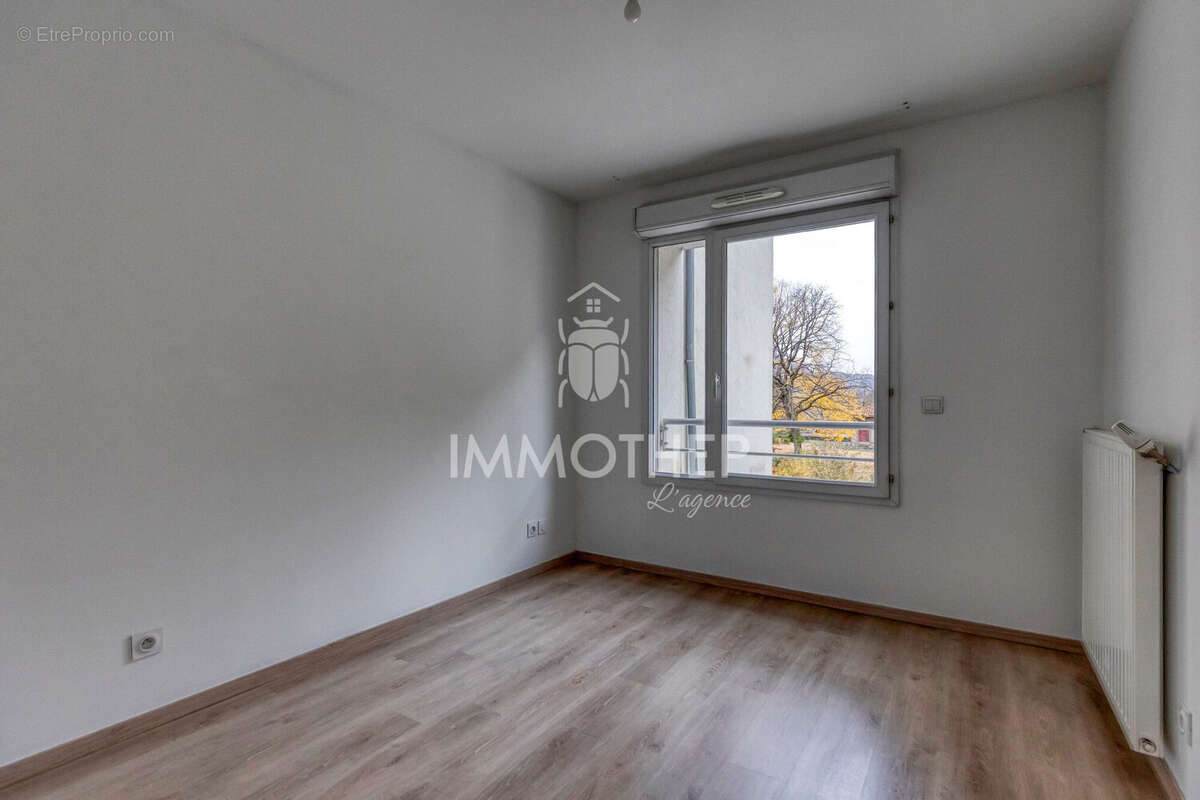 Appartement à SAINT-EGREVE