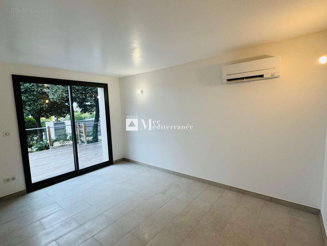Appartement à LES ISSAMBRES