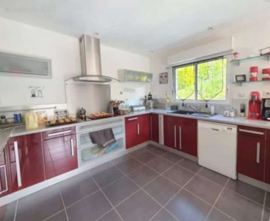 Maison à DORMELLES