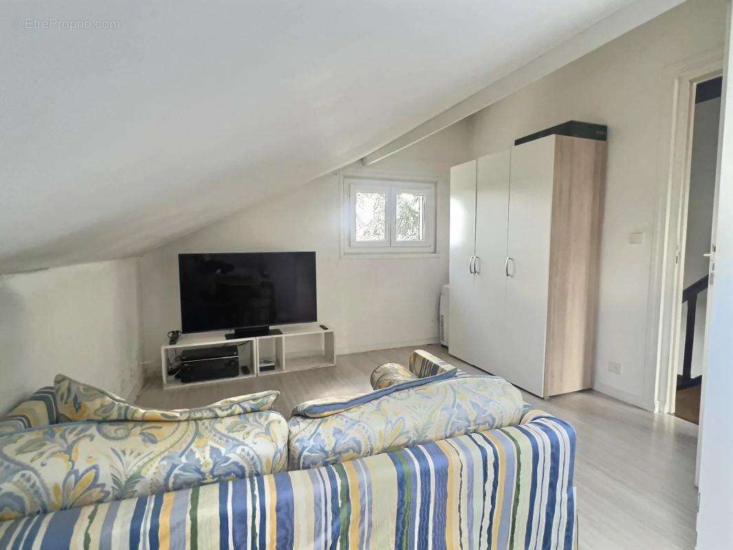 Maison à SAINT-MAUR-DES-FOSSES