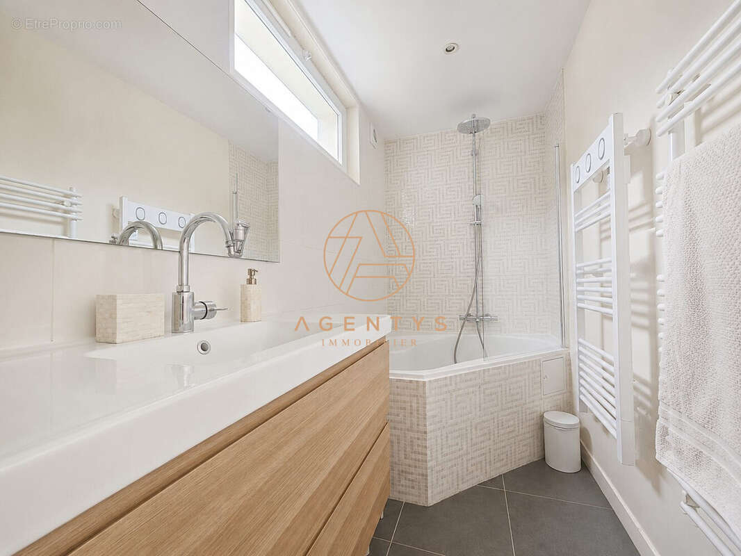 Appartement à LE PERREUX-SUR-MARNE