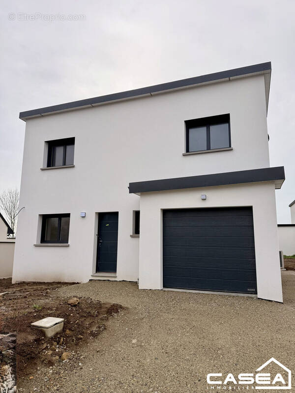 Maison à PLONEOUR-LANVERN