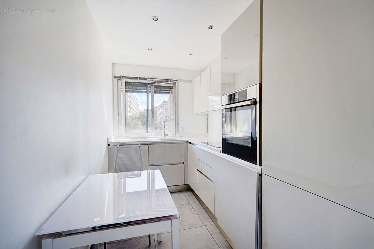 Appartement à PARIS-12E