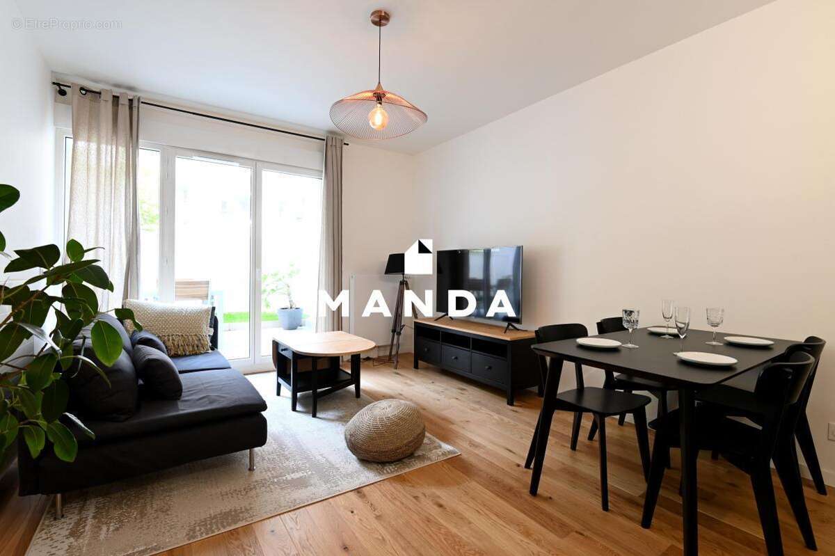 Appartement à SURESNES