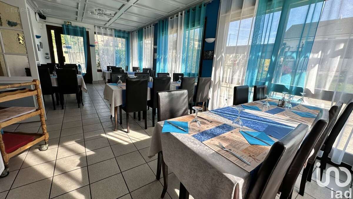 Photo 3 - Commerce à BAUME-LES-DAMES