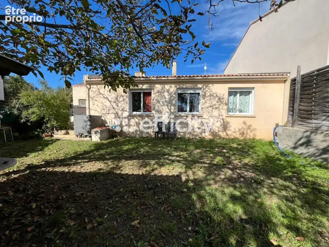 Maison 90 m² à La Fare-Les-Oliviers  - photo 2