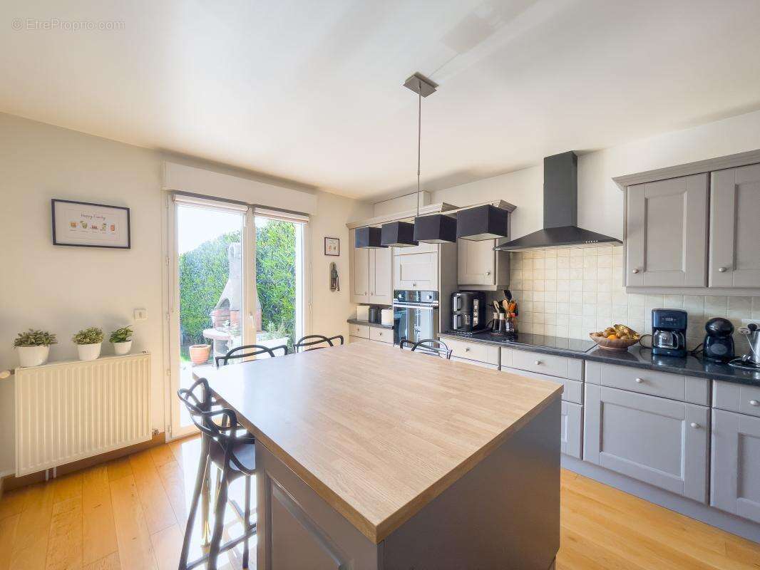 Maison à BAILLY-ROMAINVILLIERS