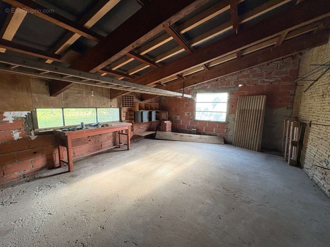 Maison à MONTAIGUT-SUR-SAVE