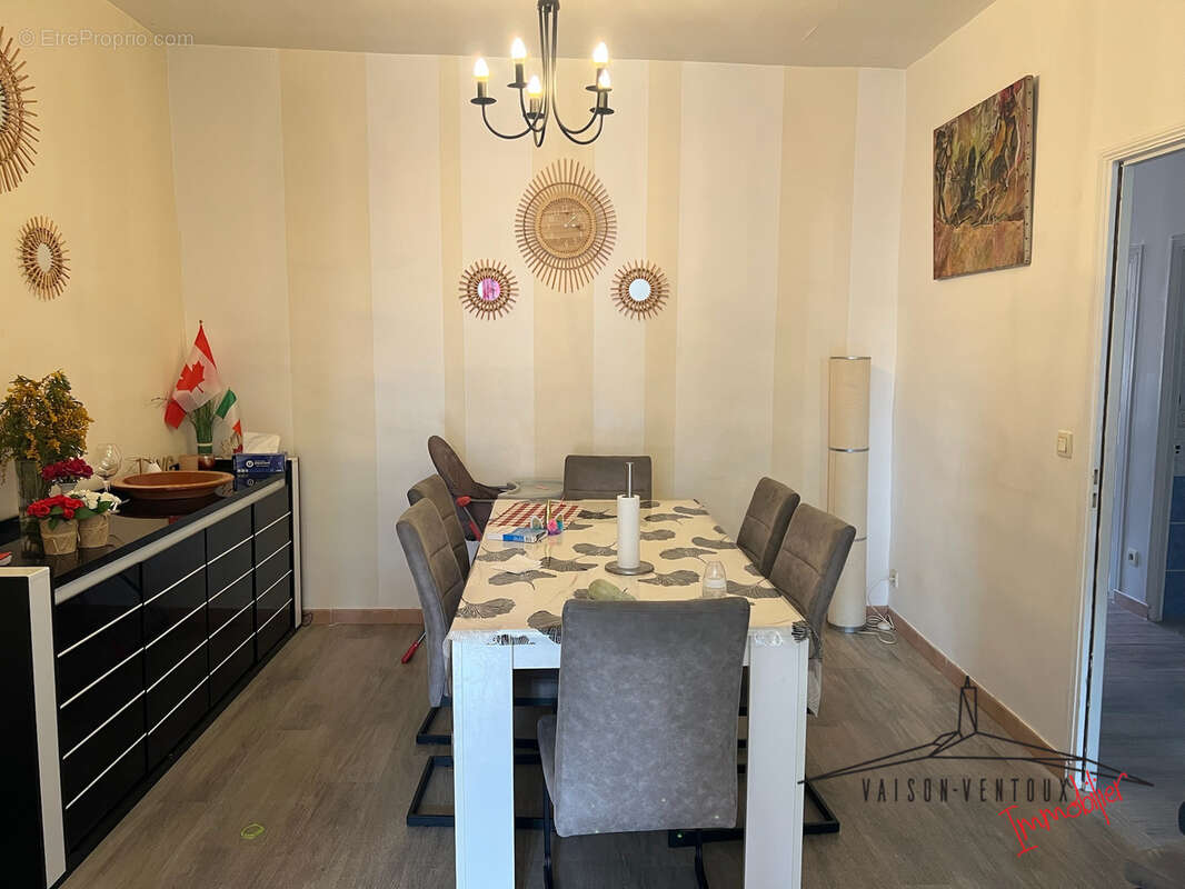 Appartement à NYONS