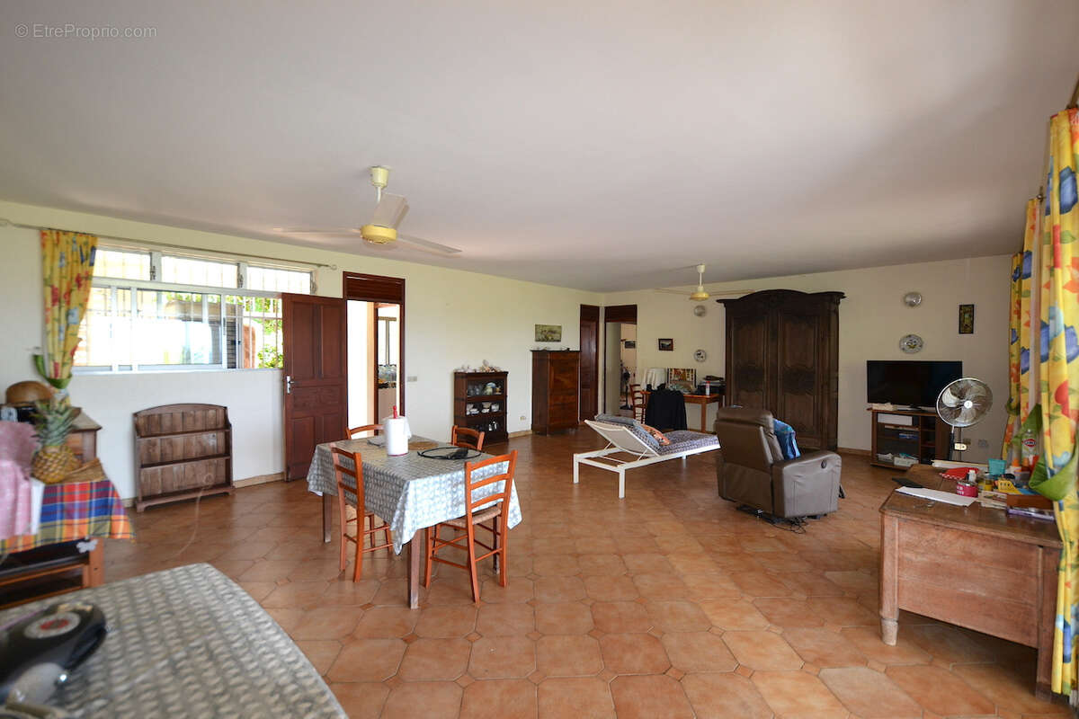 EXCLUSIVITÉ   Villa avec vue mer panoramique sur 1800 m2 de terrain. - photo 6
