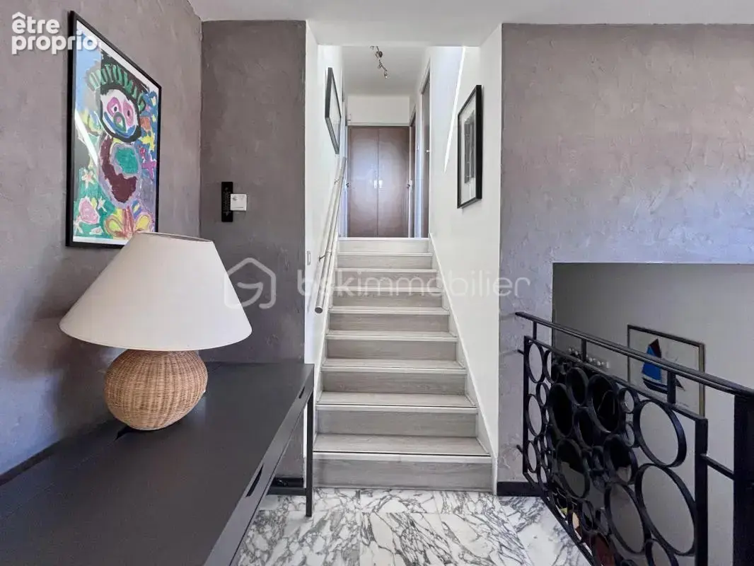 villa d'esthétique années 70 authentique et de haute qualité - photo 8