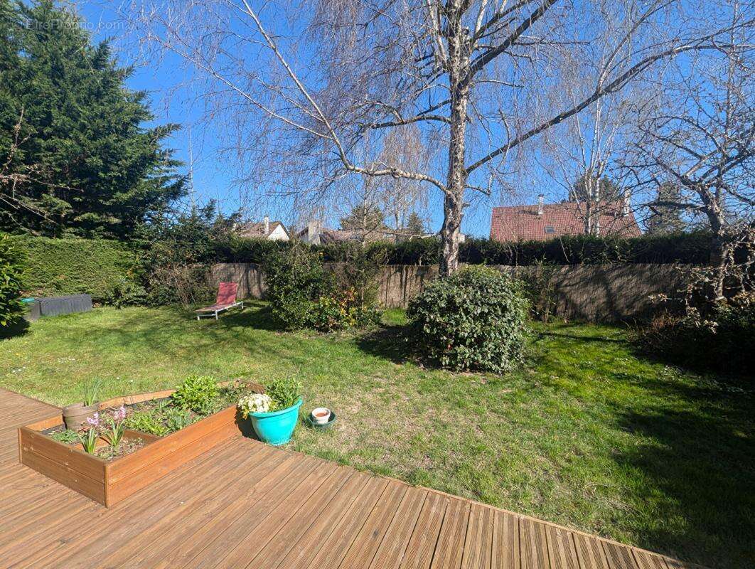 Maison à BURES-SUR-YVETTE