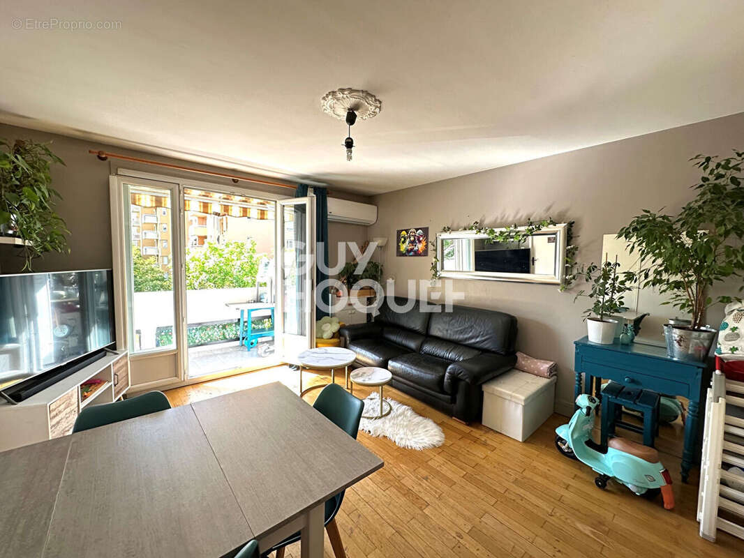 Appartement à CALUIRE-ET-CUIRE