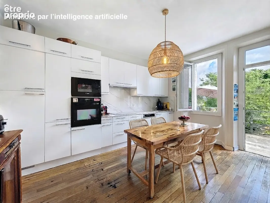 A vendre  - Belle maison en pierre avec jardin, au coeur d'un quartier recherché - photo 4