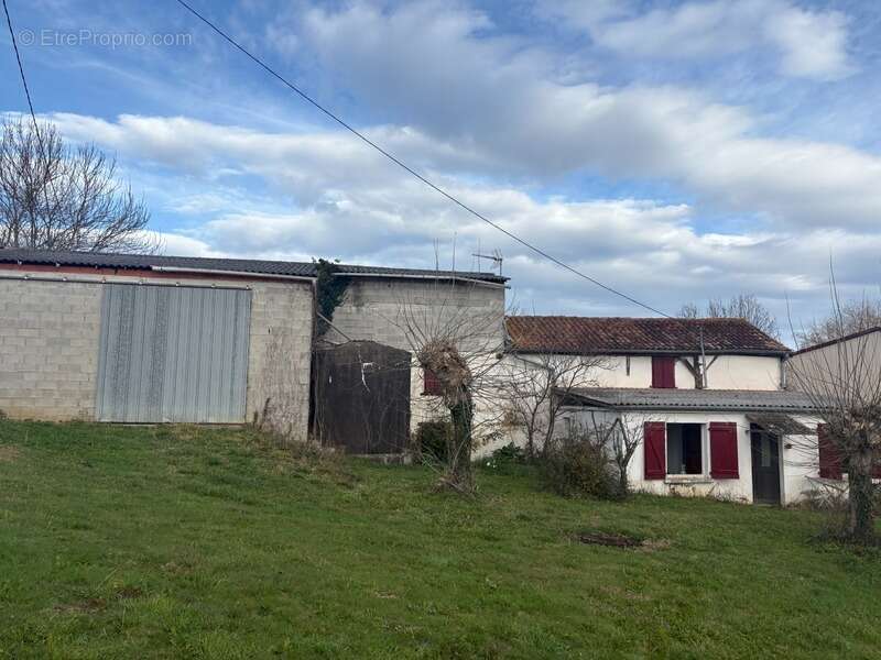 Maison à LARCEVEAU-ARROS-CIBITS