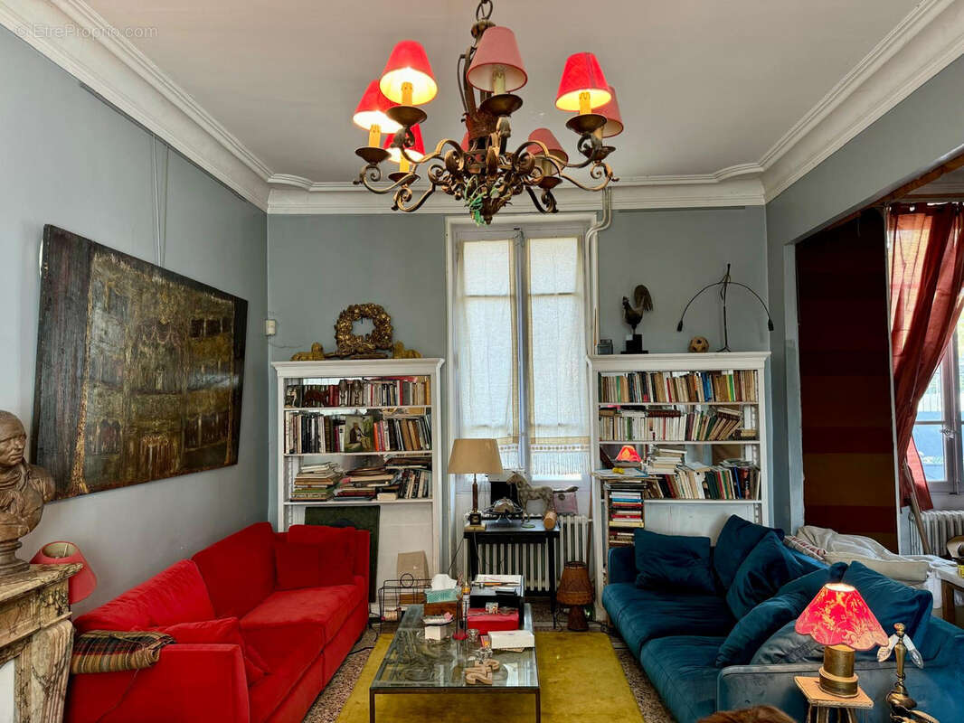 Maison à L'ISLE-SUR-LA-SORGUE