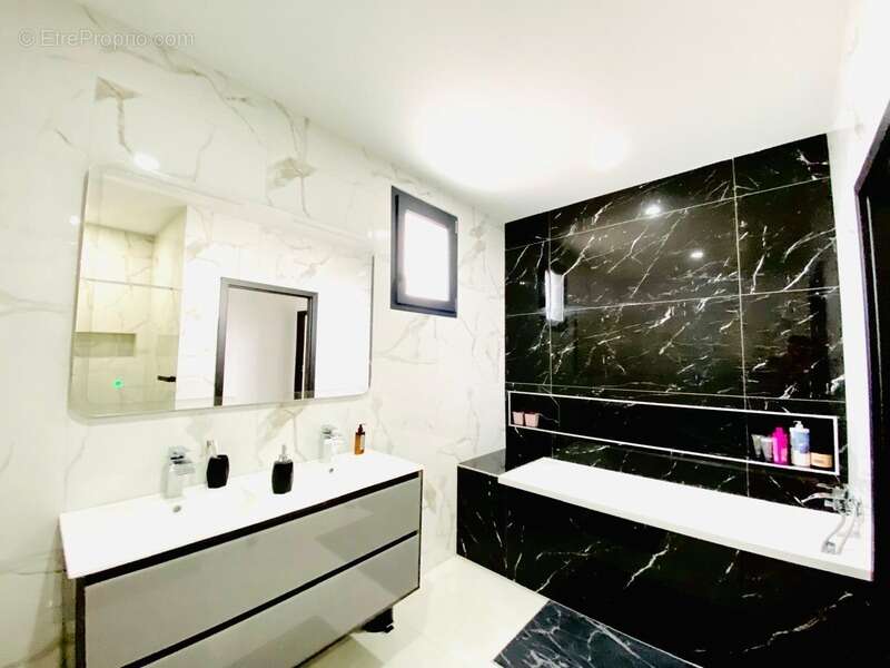 Maison à CHEVIGNY-SAINT-SAUVEUR