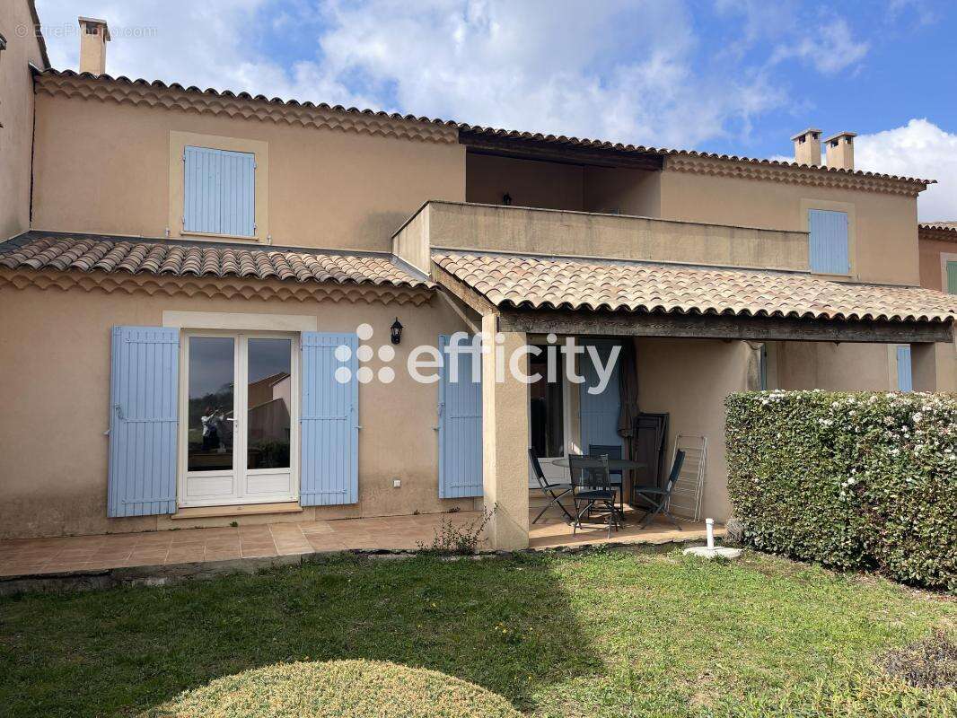 Appartement à SAINT-TRINIT