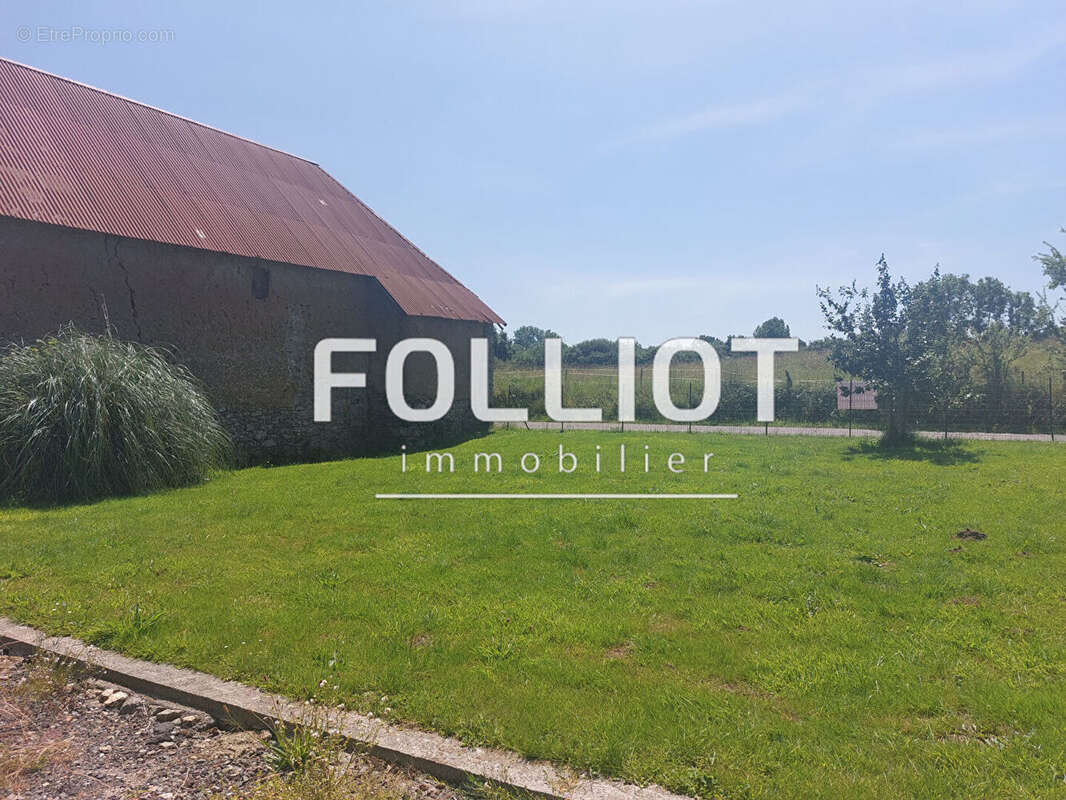 Maison à SAINT-SAUVEUR-LENDELIN