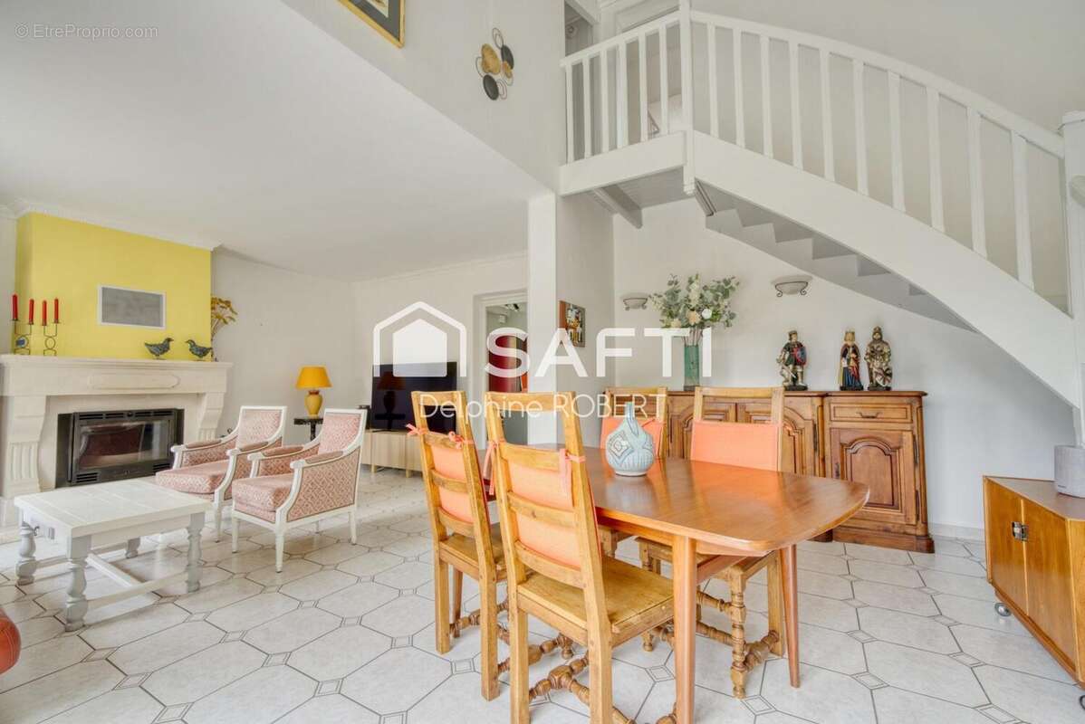 Photo 3 - Maison à SAINT-GEORGES-DES-COTEAUX