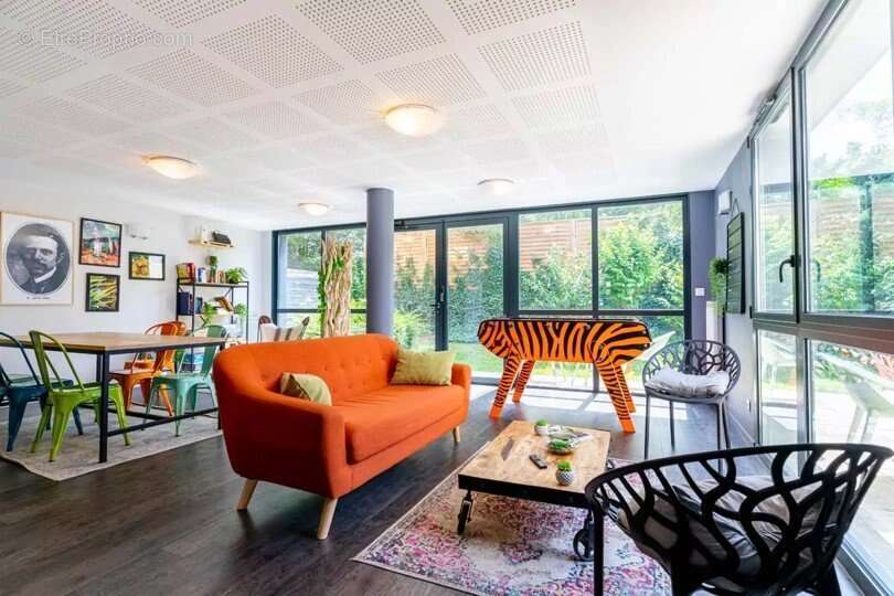 INVESTISSEMENT LOCATIF  Aulnoy-Lez-Valenciennes  Résidence Étudiante UXCO Student Lucien Jonas  6,19 % de rentabilité - photo 8