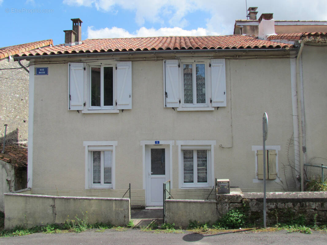 Maison à RUFFEC