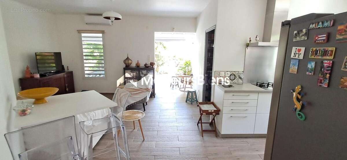 Maison familiale 4 pièces avec jardin de 591 m² à Petit-Bourg - photo 2