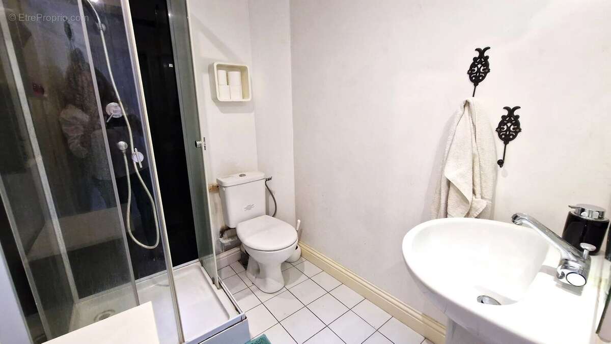 Maison de Village de 4 Chambres avec une Jolie Terrasse - photo 8