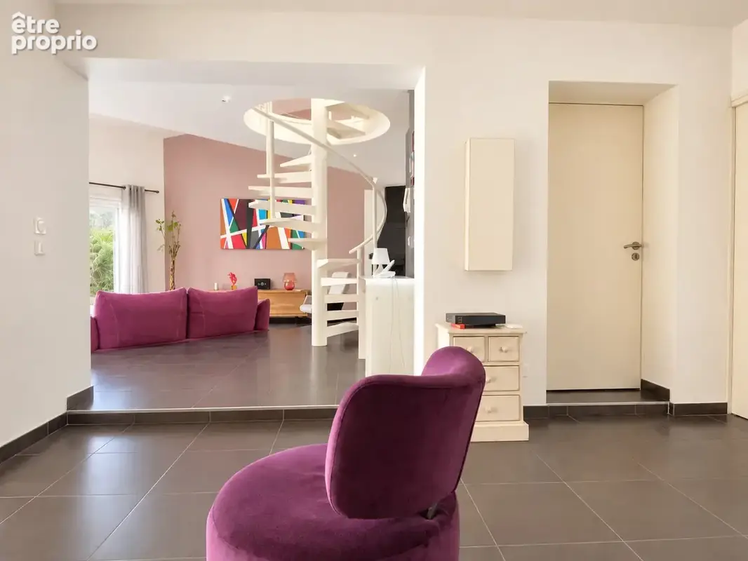 A perpignan route des plages, une villa d'architecte, 160m2 sh, avec piscine - photo 3