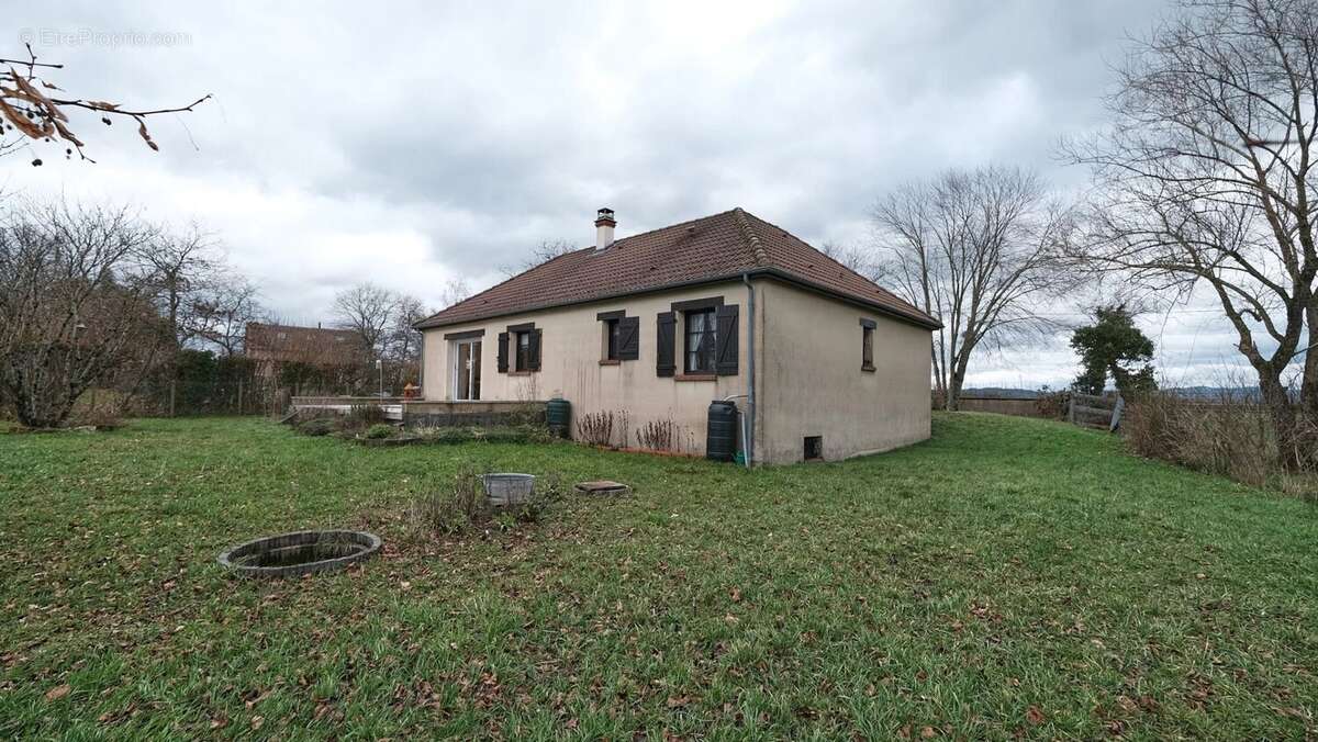 Maison à DUN-SUR-GRANDRY