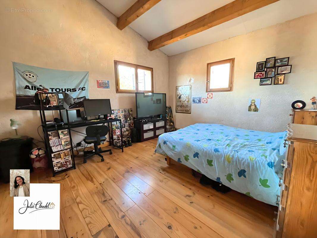 Maison à CHATEAUDOUBLE