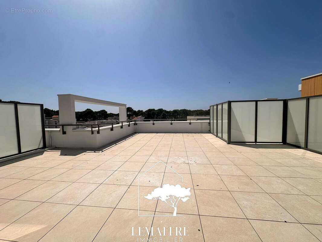 Appartement à LES MATHES