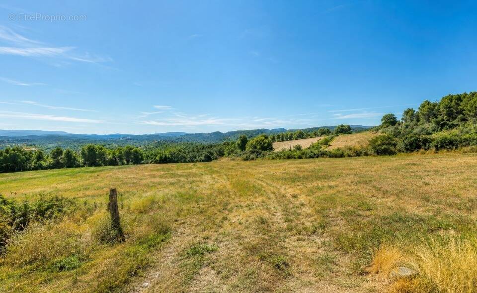 Terrain à MONTFURON