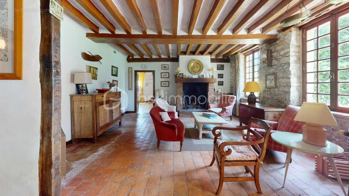 Maison à BEAUNE-LA-ROLANDE