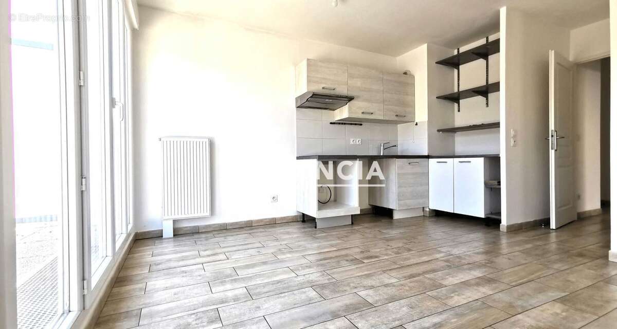 3 pièces avec jardin et terrasse dans une résidence de qualité en bord de Seine - photo 2