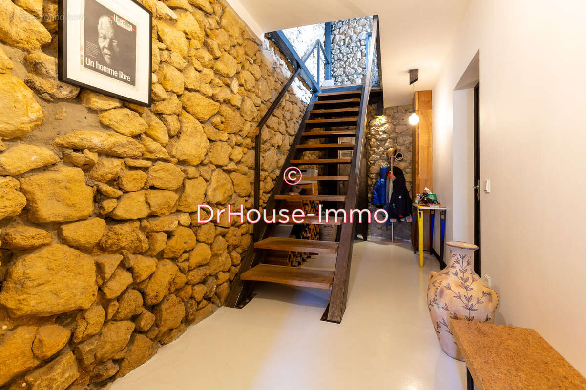 Maison à PEYROLLES-EN-PROVENCE