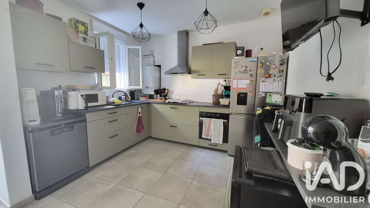 Maison 118 m² à Castillon-La-Bataille  - photo 3
