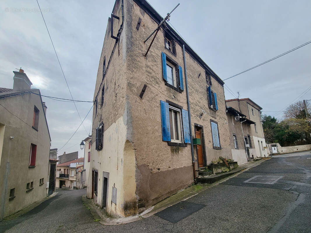 Maison à COURNON-D'AUVERGNE