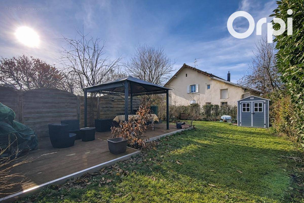 Appartement à VETRAZ-MONTHOUX