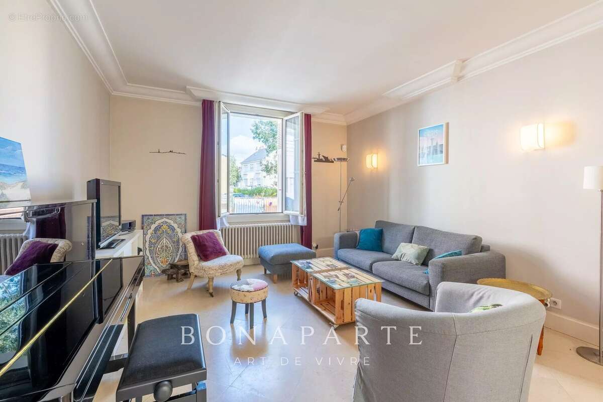 A 500m de la gare et 700m des chantiers/ ideal locatif 7 chambres/ toiture neuve - photo 5
