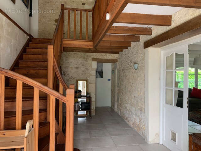 Maison à SAINT-THOMAS-DE-CONAC