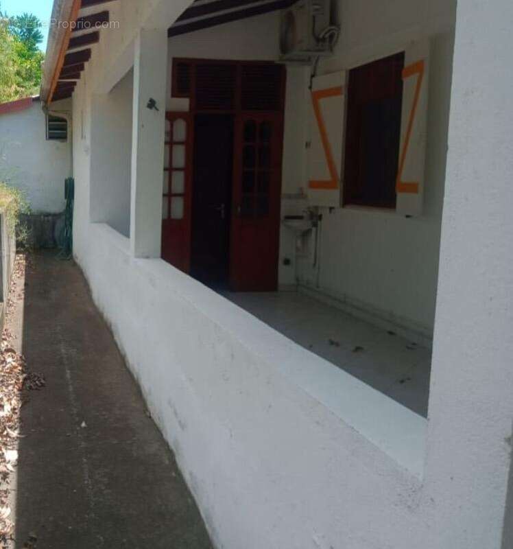 Maison à BASSE-TERRE