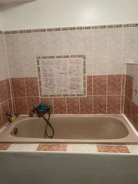 Maison à MONTREUIL-AUX-LIONS